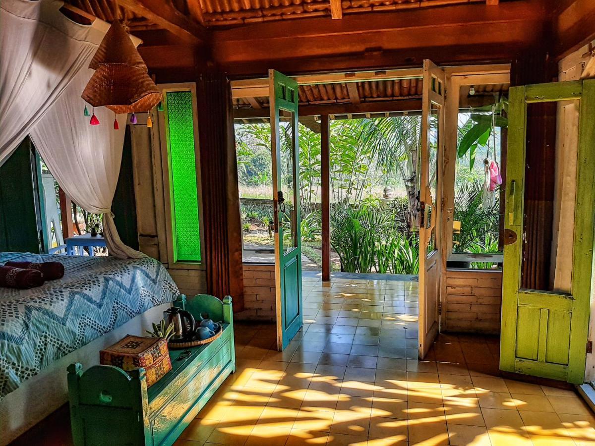 Janur Bungalow Magelang Exterior foto