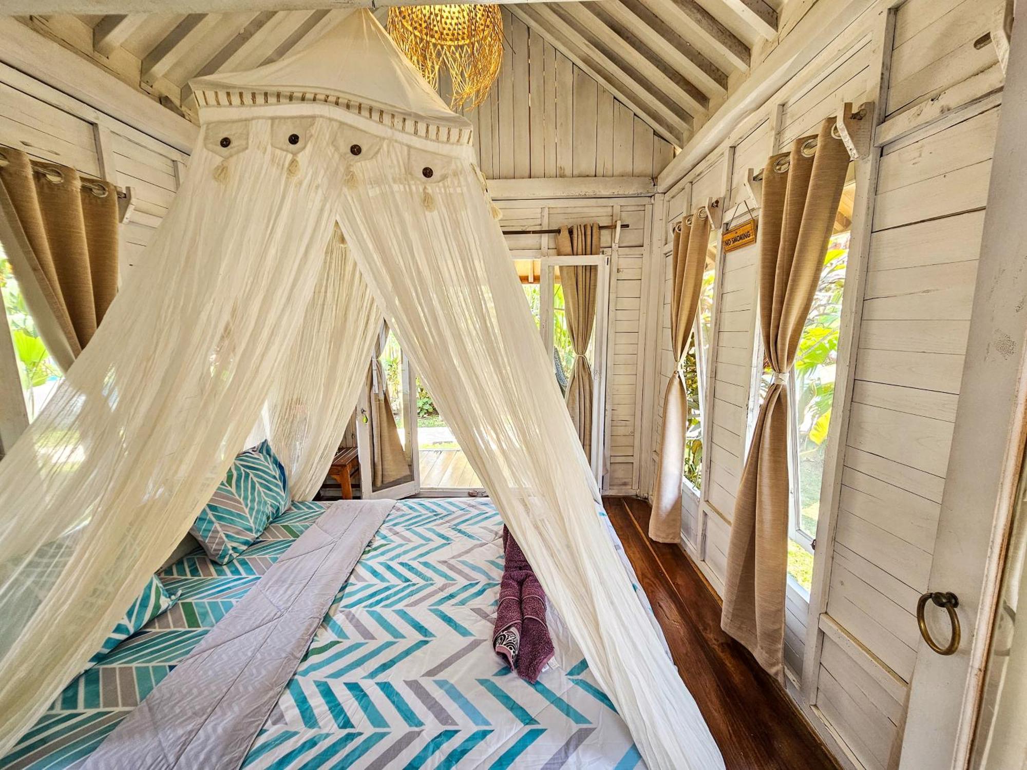 Janur Bungalow Magelang Exterior foto
