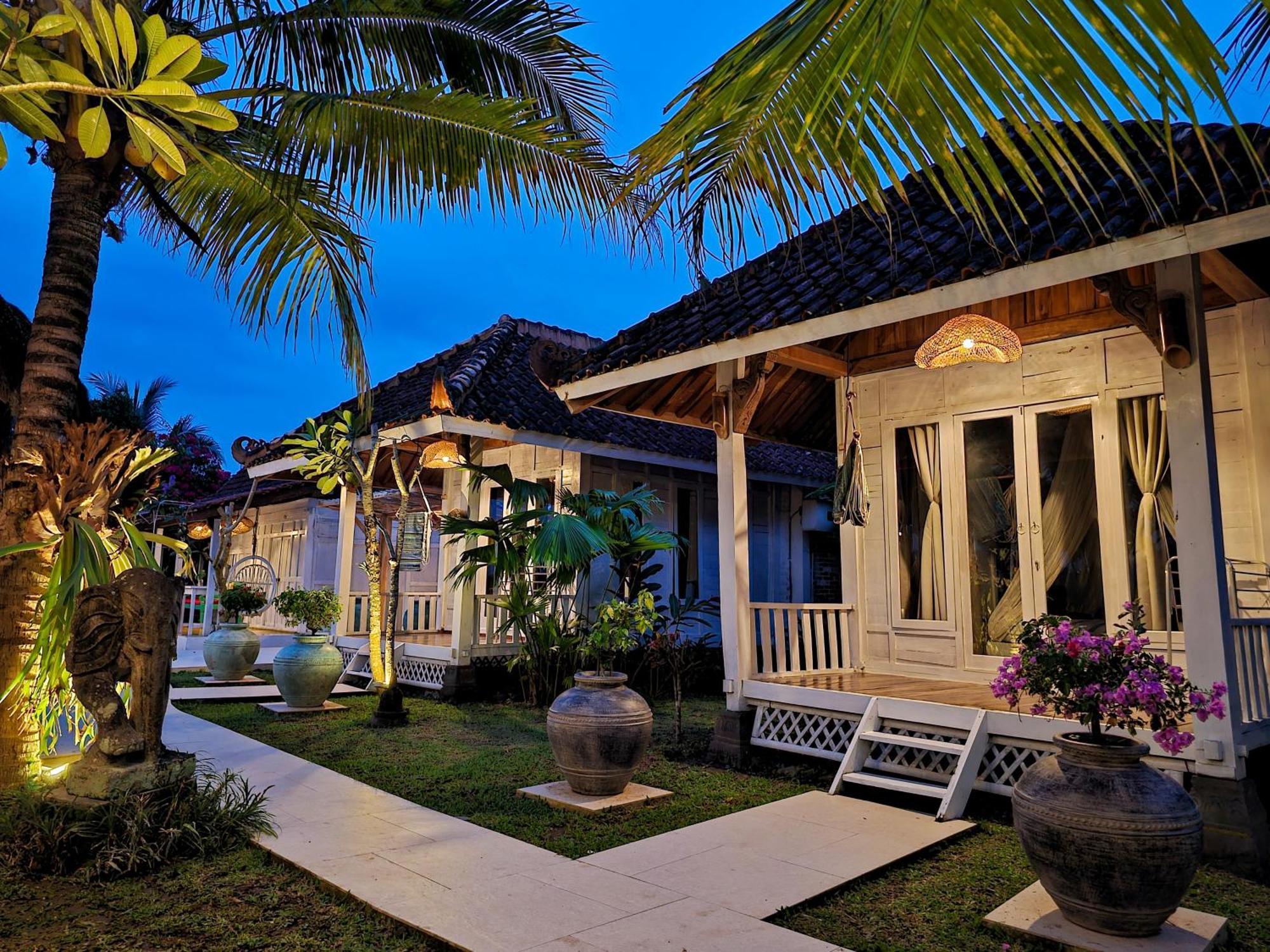 Janur Bungalow Magelang Exterior foto