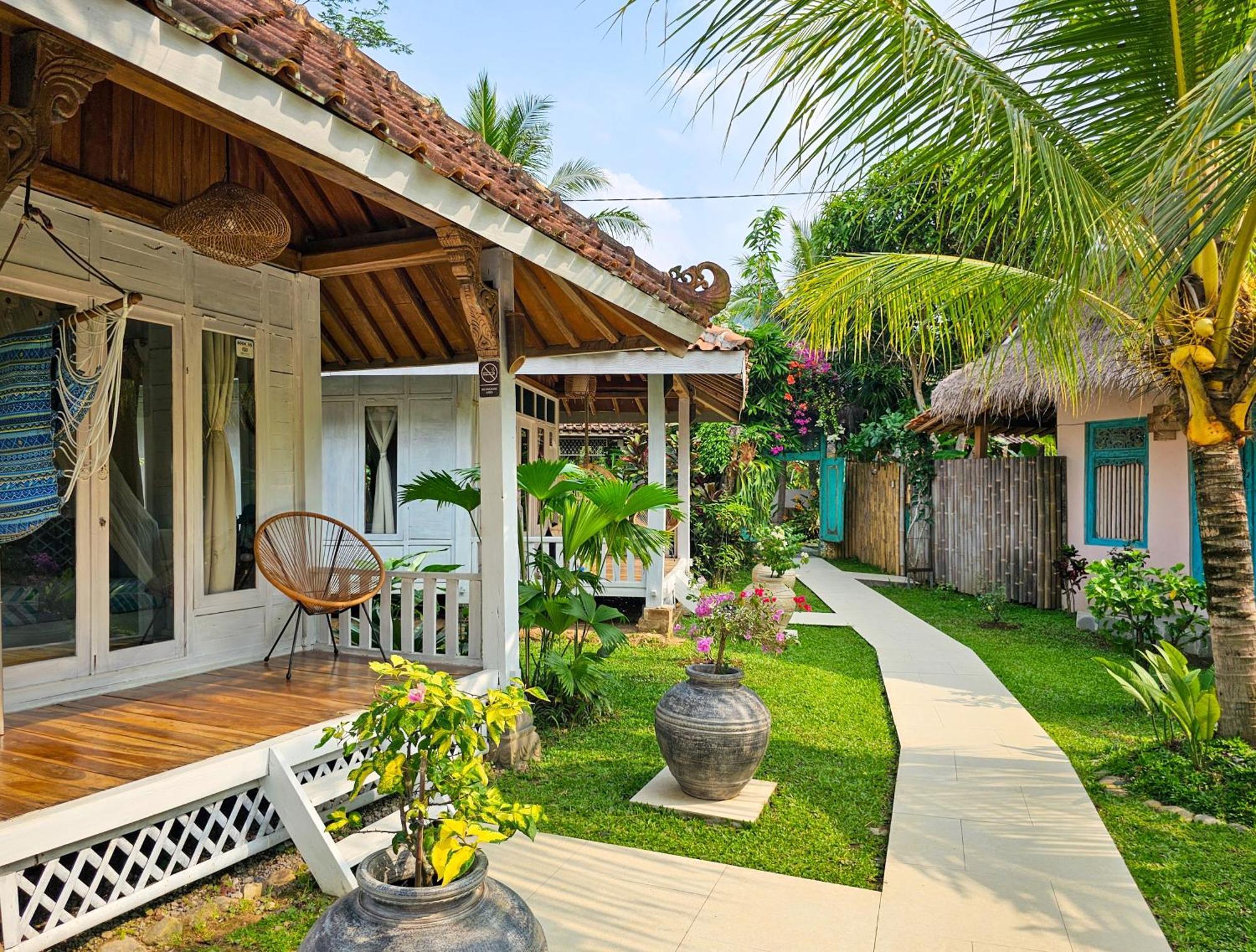 Janur Bungalow Magelang Zimmer foto